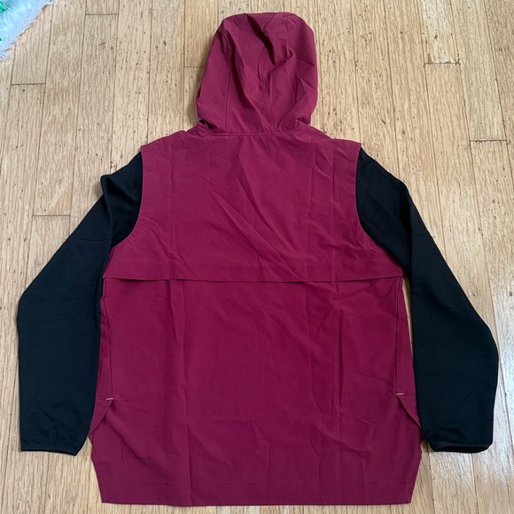 Nike Men’s Lightweight Player Jacket Maroon - Picture 6 of 12